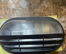 4 Outdoor wall lights and bulbs