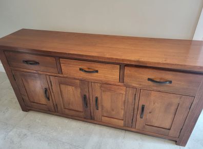 Sideboard
