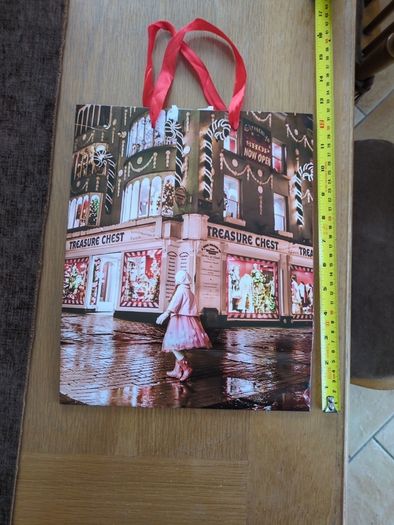Bag from Treasure Chest, Galway