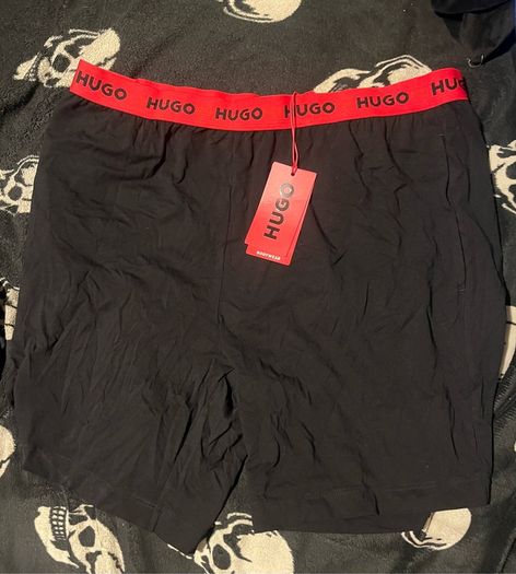 hugo boss shorts with two pockets stretch cotton size large new with tag