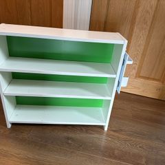 wall mounted shelf