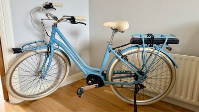 MBM Apostrophe Electric Bike Like New ODO 280km Step Through