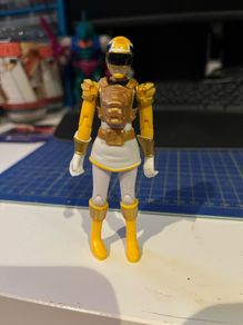 Power ranger megaforce yellow ranger 2013