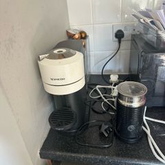 nespresso coffee machine and frother coffee pods