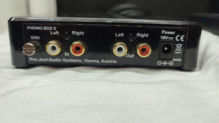 Pro-Ject Phono BOX E, turntable preamplifier. Full set.