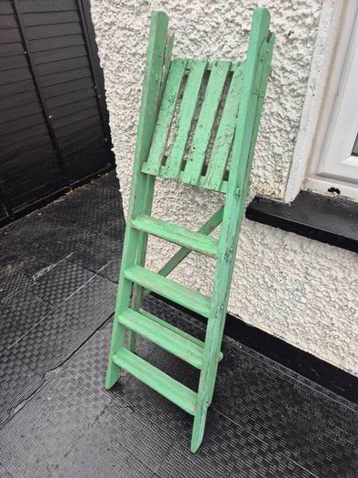 Vintage folding 4 step  painted solid wooden ladder
