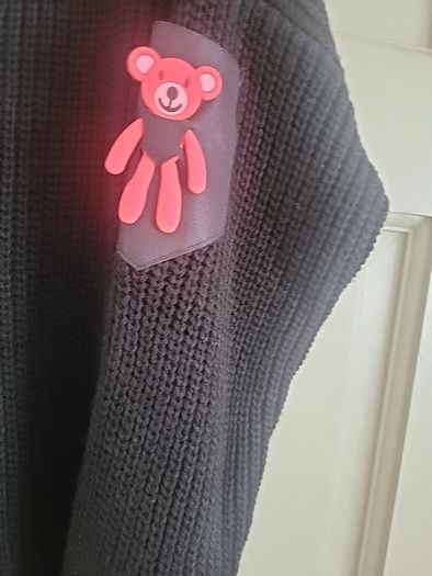 jumper,v neck