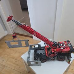 LEGO Technic 42082 Rough Terrain Crane  Large Dis
