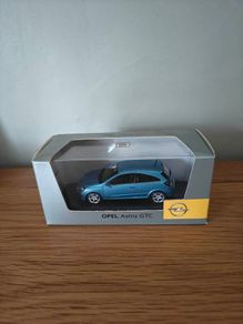 1:43 Minichamps Opel Astra GTC