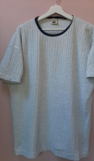 2 short sleeves tops
