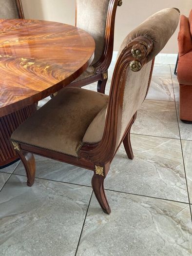 Dining room table and 6 chairs