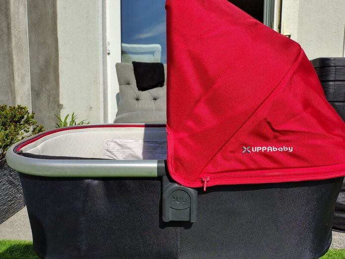 UPPAbaby Vista 2015 Bassinet & wooden stand
