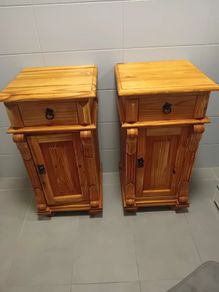 Pair of Solid Wooden Bedside Cabinets / Bedside Tables