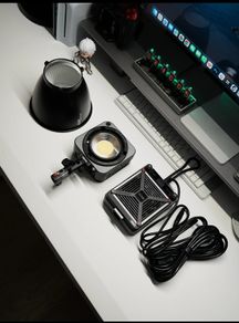 Zhiyun G200 Studio Light (Like New)