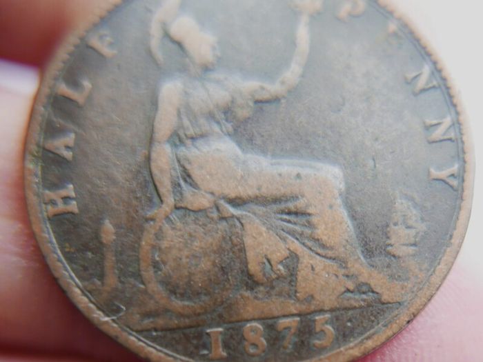 1875  Victoria Half Penny,
