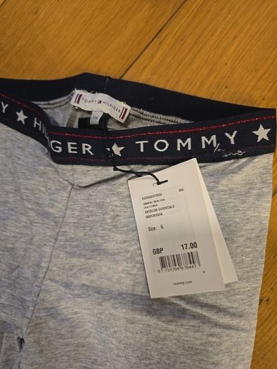 Tommy Hilfiger T-shirt & leggings age 4/5