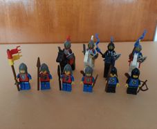 LEGO Castle 10 Vintage Knight Minifigures from 1980s. Largely in good condition.