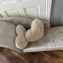 Lovers seat plus 2 heart pillows Image 2