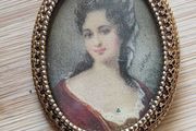 Vintage Florenza brooch