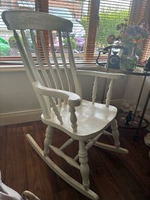 Traditional Solid wood Rocking chair