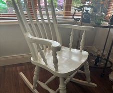 Traditional Solid wood Rocking chair