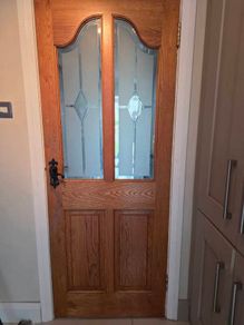 solid oak doors x 3, v heavy. Measurements are 198 x 76 cm