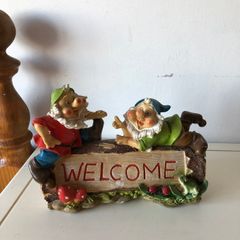 Gnome welcome ornament