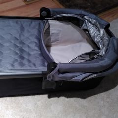 Uppababy Vista Stroller 2015 with bassinnet