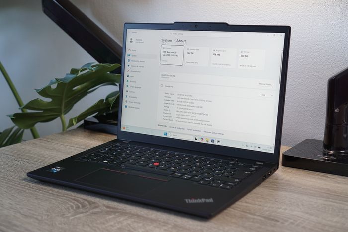 Lenovo ThinkPad X13 Gen 4 | i5-1335U | 16GB LPDDR5 | 256GB SSD | 100% Battery