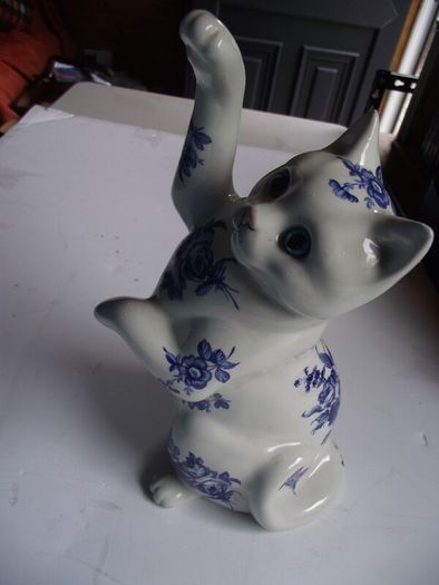 Vintage Set of 3 Ceramic cats by Just Cats & Co. Staffordshire - Circa 1980's