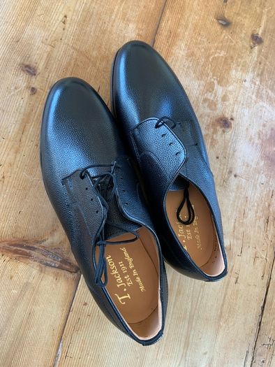 mens shoes new size 9.5 leather