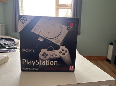 PlayStation classic with one control