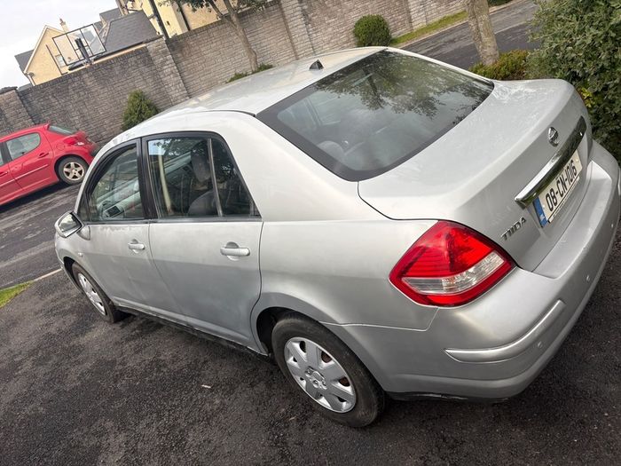 2008 Nissan Tiida automatic
