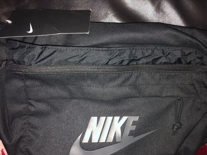 nike crossbody shoulder tech bag brand new