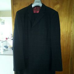 Remus Uomo. 2 peice suit.