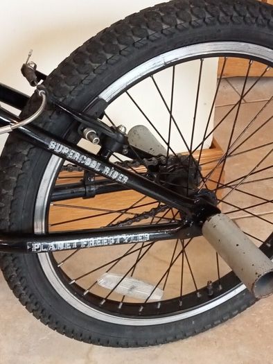 PLANET X Freestyler, with pegs Age 9/12 in great condition