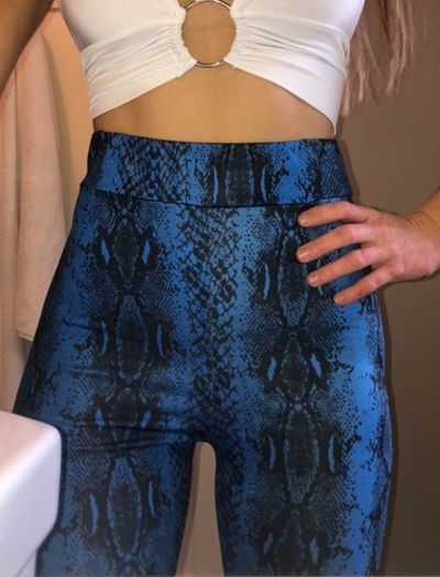 Snakeprint leggings