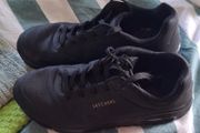 Sketchers Size 7 Ladies