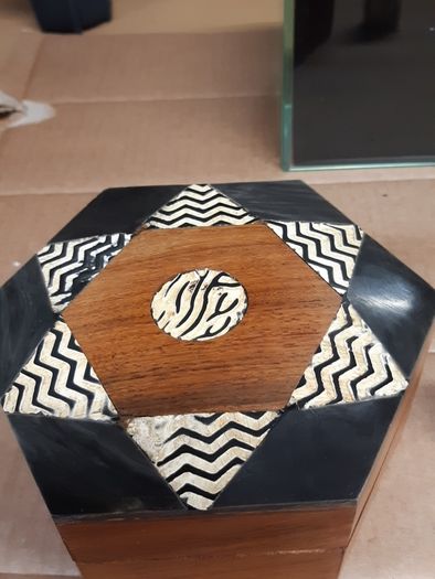 Trinket box inlaid
