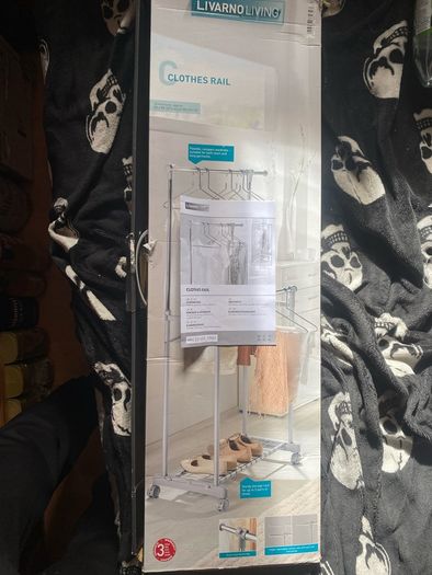 clothes rail brand new