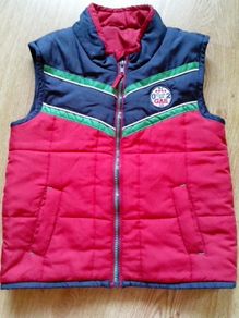 Red Gilet. Age 6-7