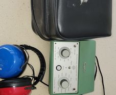 Kamplex AS7 Screening Audiometer with headphones and case.