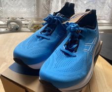 Asics Gel-Nimbus 26 running shoes - brand new, size 9.5 UK