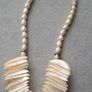 Pearl and mother of pearl necklace Image 7