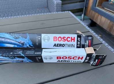 Bosch aero ap30u 750mm x2 as new wipe blades/removed without use due to car change.