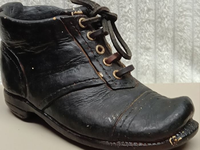 Vintage Irish Brogue / Shoe