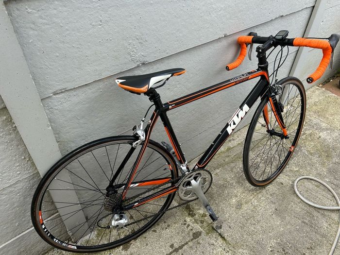 KTM Strada 800