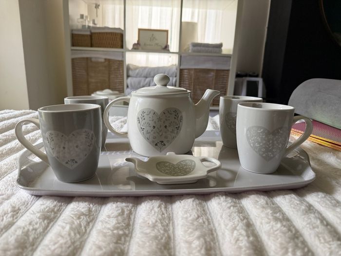 Heart Tea Set with Serving Tray 7 Piece Set
