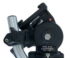 Manfrotto #136 fluid pan and tilt head with ball socket leveling clamp