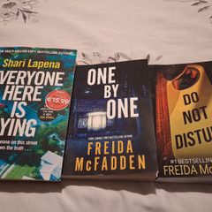 Books Frieda Mc Fadden